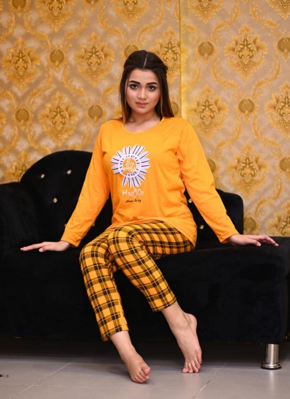 Flower Checkered Nightsuit For Women, Soft Cotton Women's Night Wear Flower Checkered Nightsuit For Women, Soft Cotton Women's Night Wear